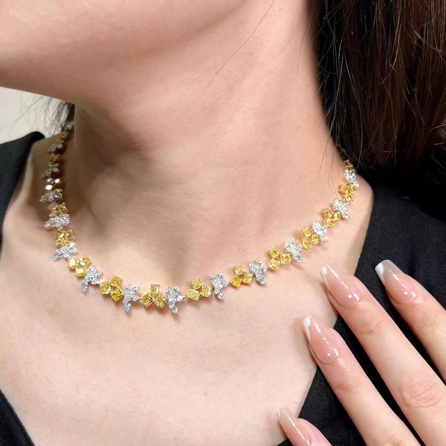 32.87ct Fancy Yellow Diamond necklace
