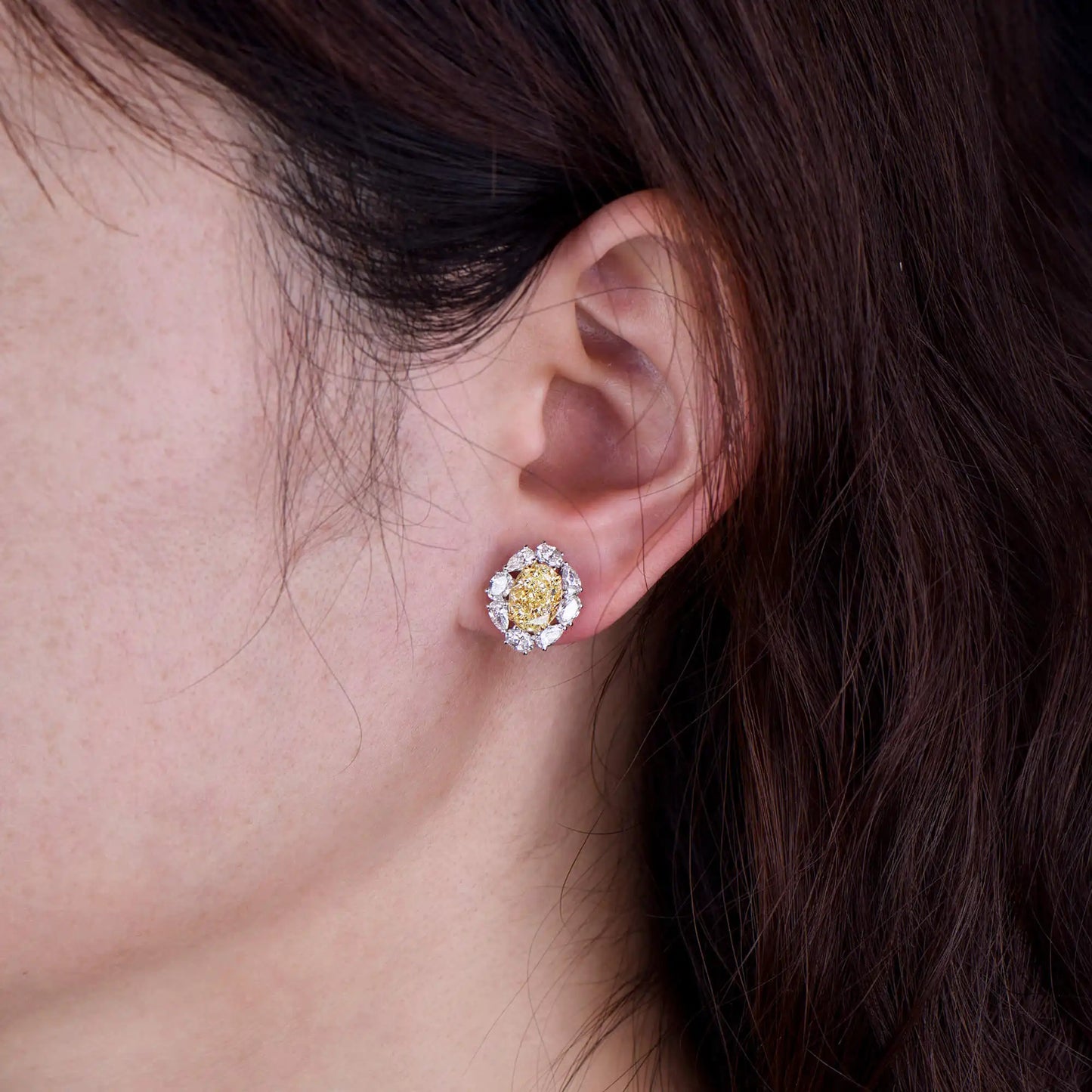 6.08ct Light Yellow And White Diamond Earring
